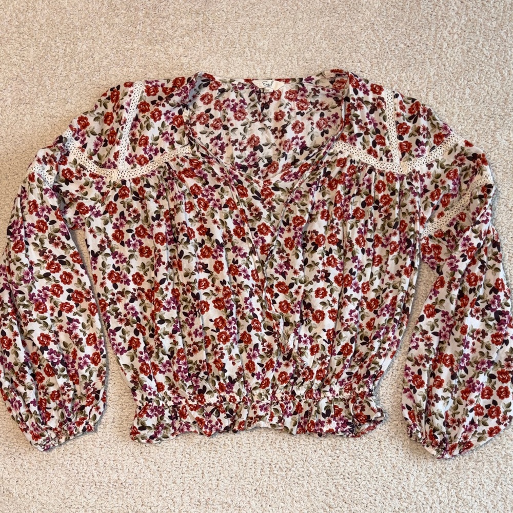 Easel Floral Women's Blouse in Red and Pink
